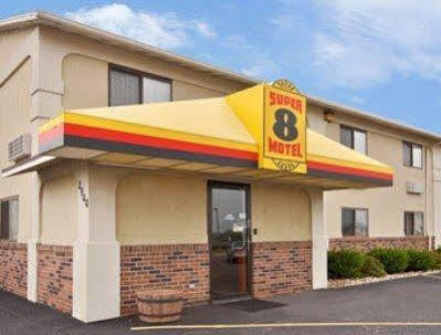 Super 8 By Wyndham Muscatine Exterior foto